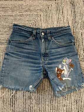 TOO CUTE Vintage Tom & Jerry Embroidered Denim Cutoff Shorts Small USA Made